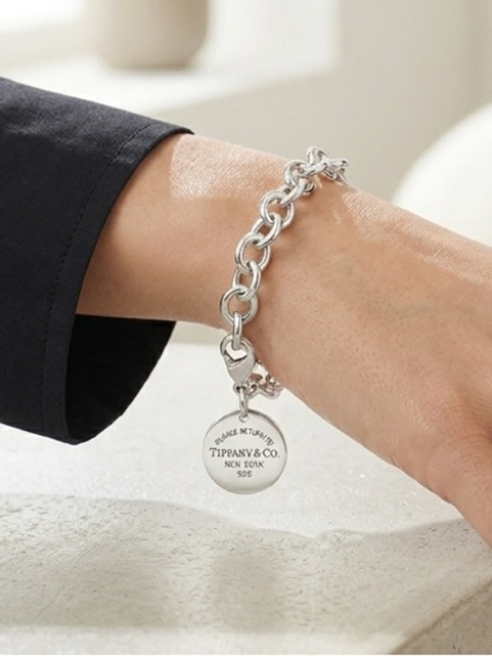 Tiffany & Co. Silver Return to Tiffany Round Tag Chunky Chain Bracelet - Picture 2 of 6